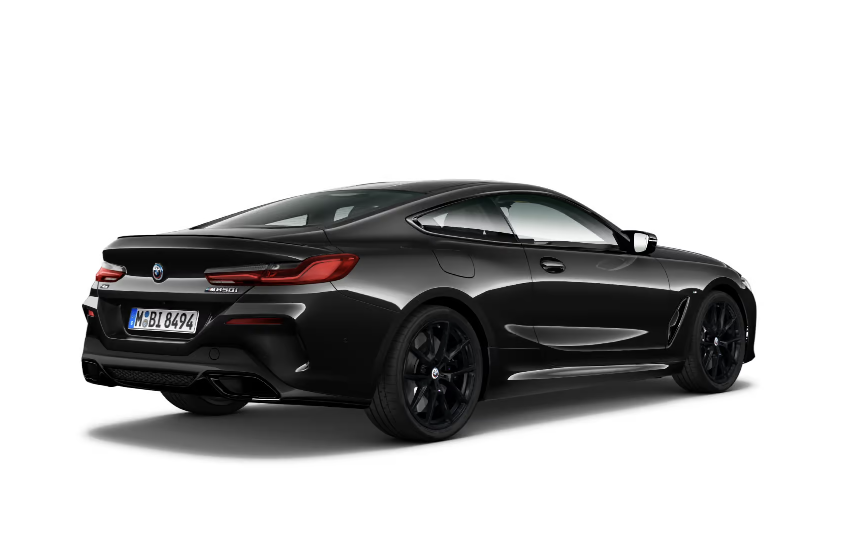 BMW 850i xDrive coupé | české předváděcí auto skladem | luxusně sportovní coupé | V8 biturbo 630 koní | černá s černou kůží | plná výbava | nákup online | AUTOiBUY.com